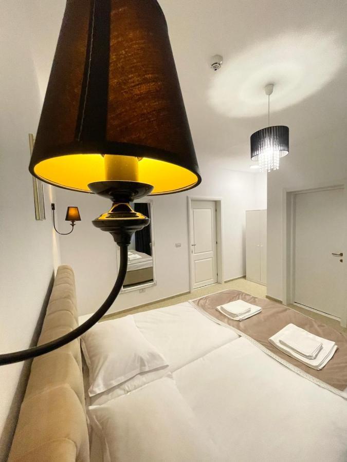 Cochet Boutique Hotel Târgu Jiu Екстериор снимка