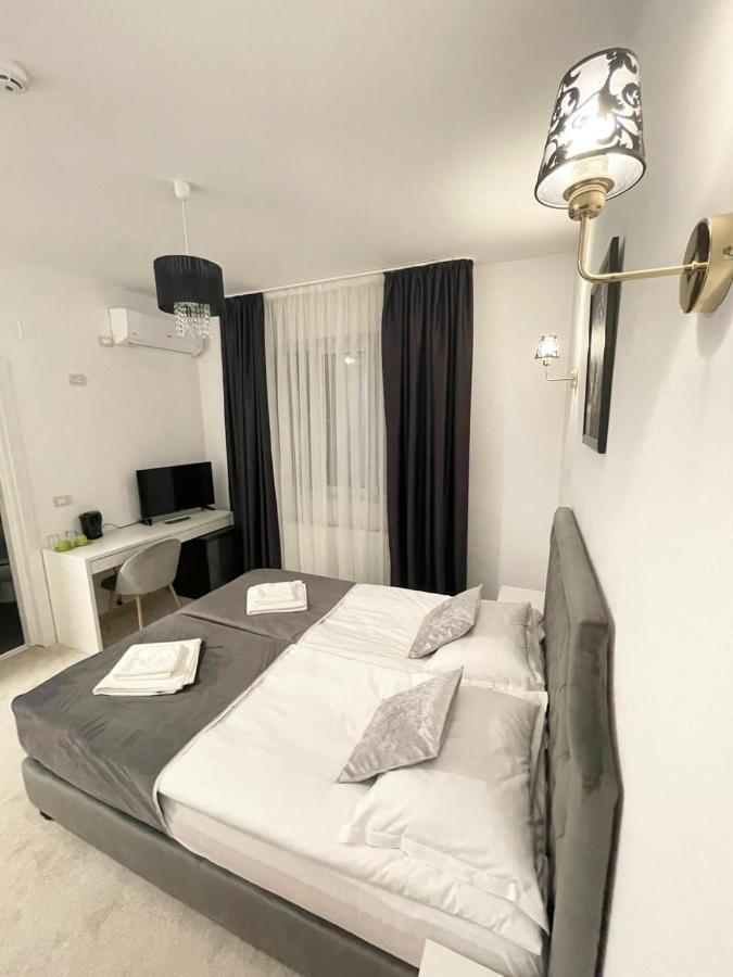 Cochet Boutique Hotel Târgu Jiu Екстериор снимка