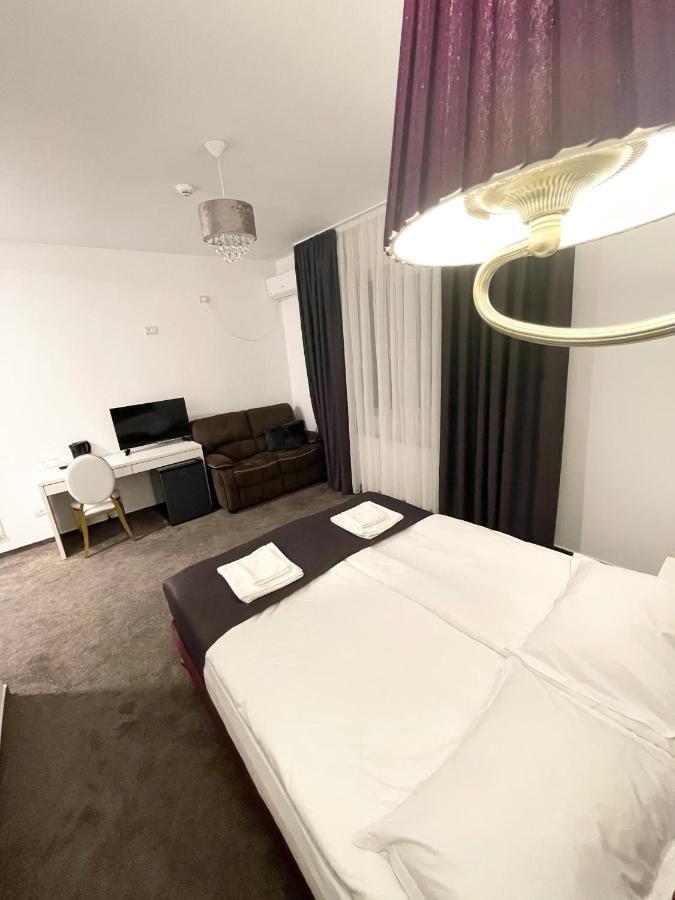Cochet Boutique Hotel Târgu Jiu Екстериор снимка
