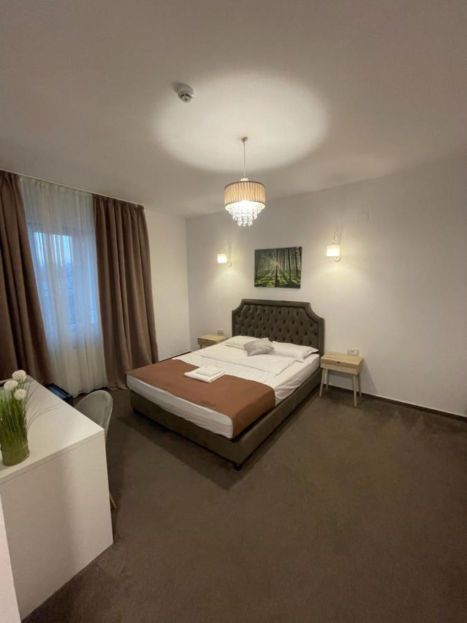 Cochet Boutique Hotel Târgu Jiu Екстериор снимка