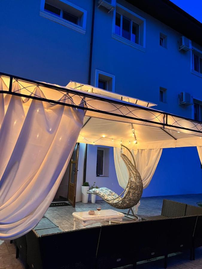 Cochet Boutique Hotel Târgu Jiu Екстериор снимка